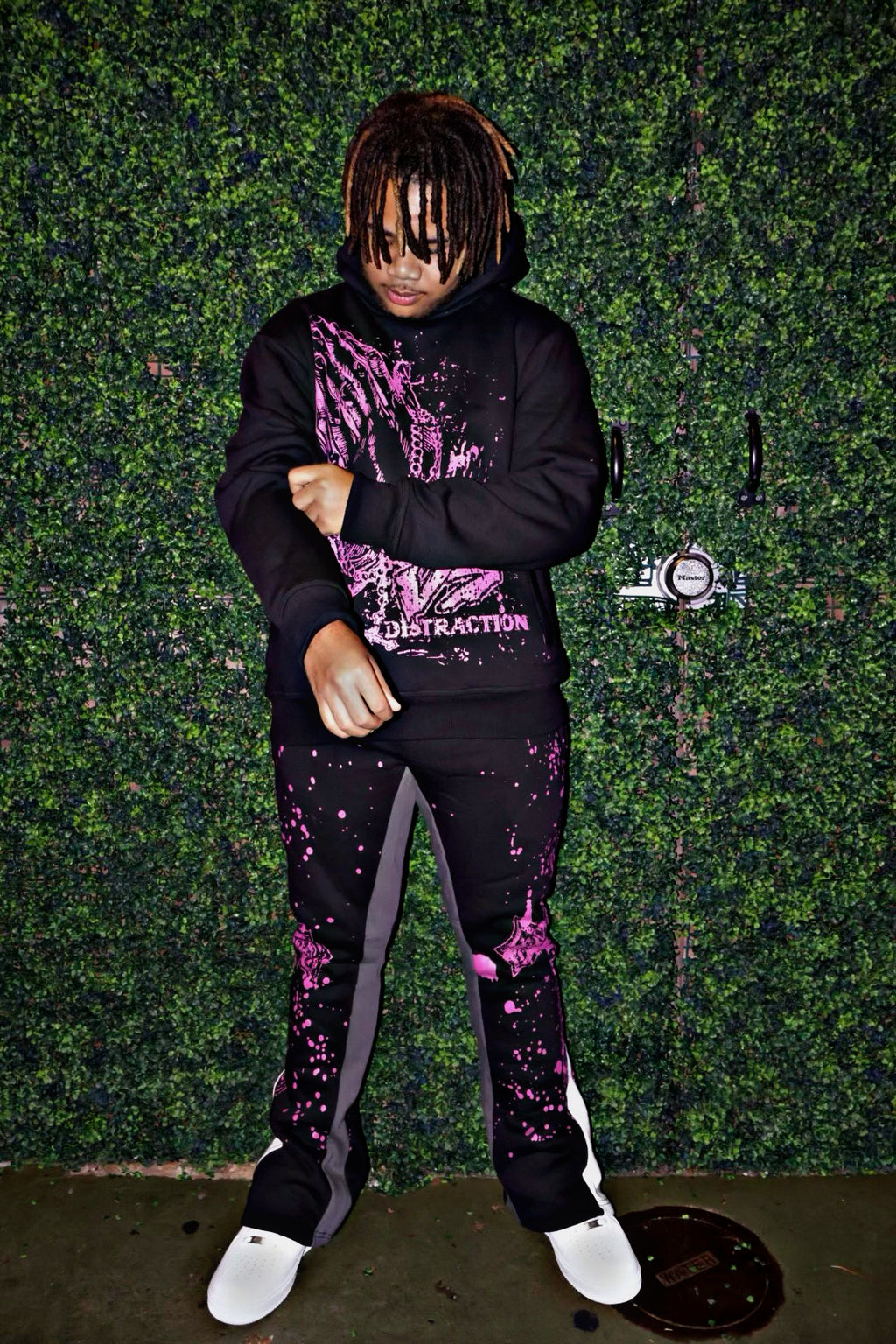 DISCIPLINE vs DISTRACTIONS cross sweat pants